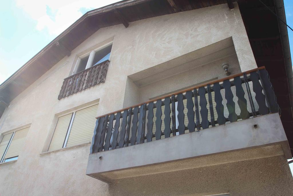 Una La Unica Bihac Exterior photo